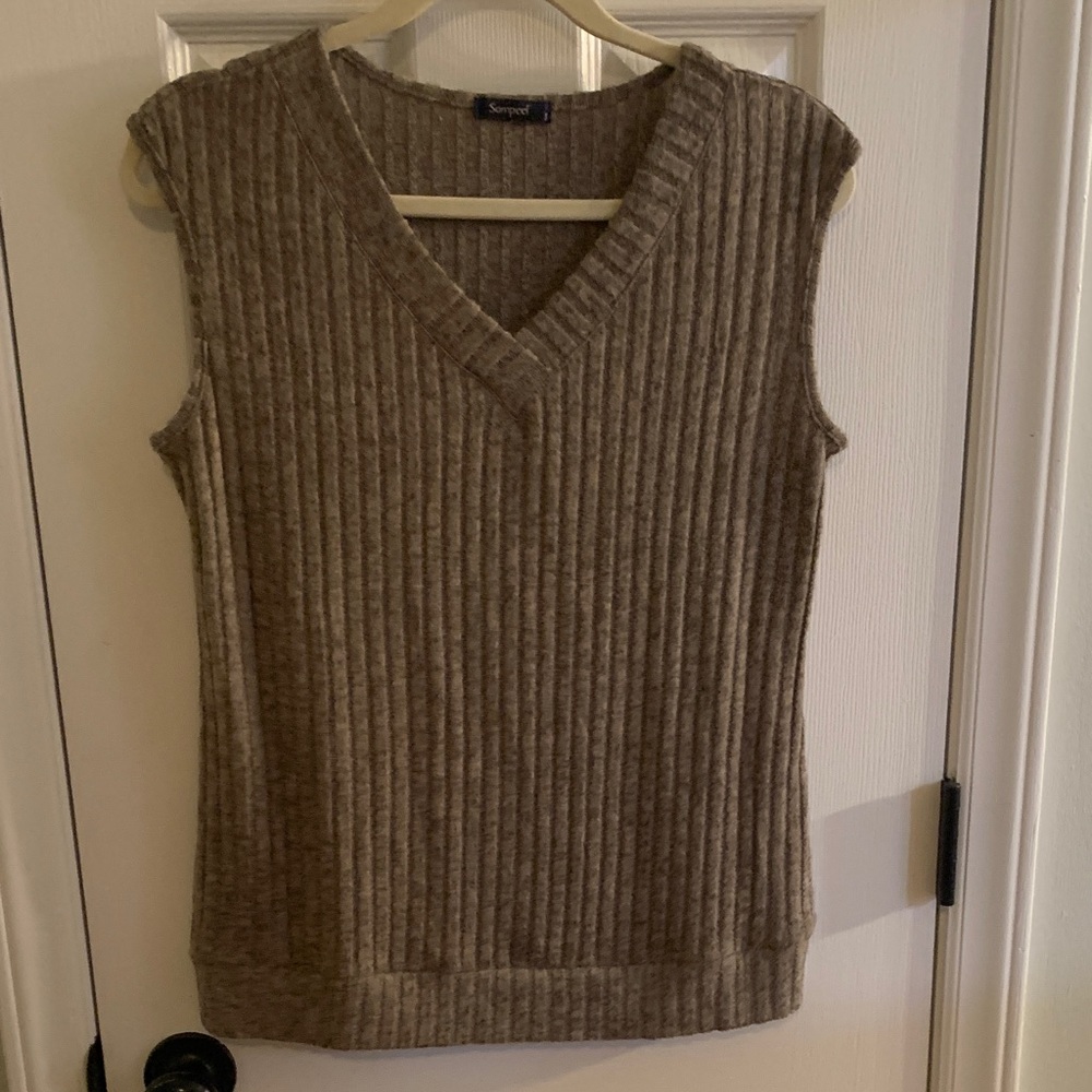 Women’s Brown Sleeveless Ribbed V-Neck Top Sz. Small